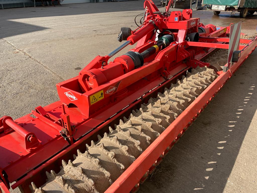 KUHN 6M POWER HARROWS